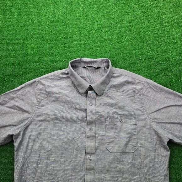 Travis Mathew Shirt Mens Medium Gray Short‎ Sleeve Button Up Casual Preppy - Picture 2 of 10